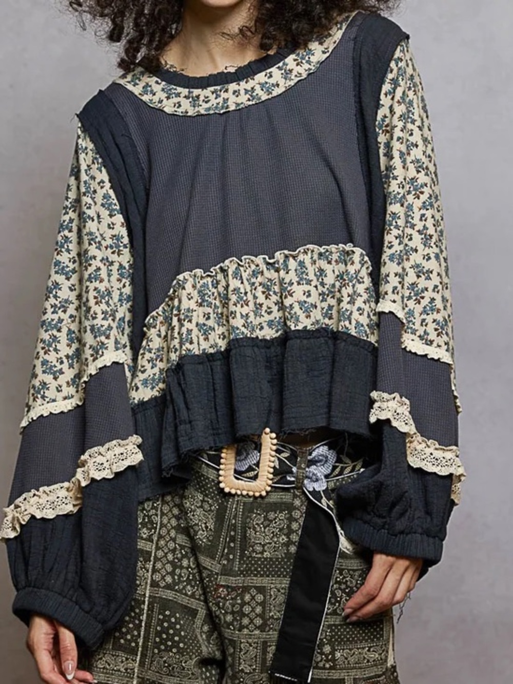 POL Round Neck Lace Trim Patchwork Floral Trim Boho Pullover Top Size L Boho